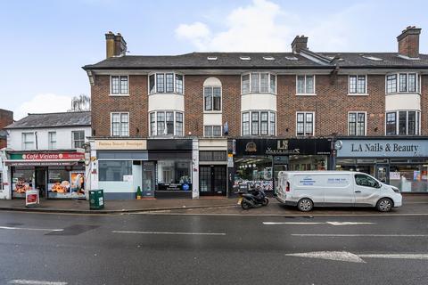 2 bedroom flat for sale, South Street, Epsom KT18