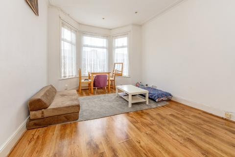 2 bedroom terraced house for sale, 6 Derby Avenue, London N12