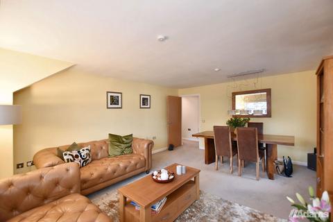 2 bedroom apartment for sale, Birchdale Court, Birchdale Road, Appleton