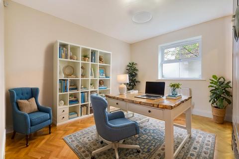 74 Bell Hill Close, Billericay, CM12 9QJ