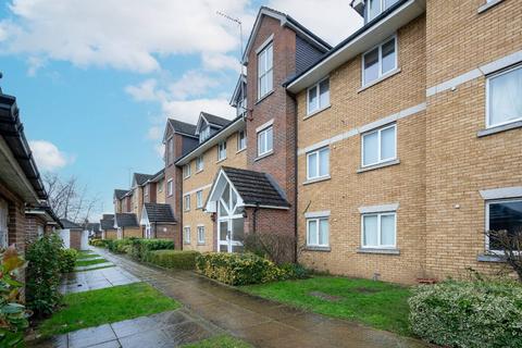 Farthing Close, Watford, WD18