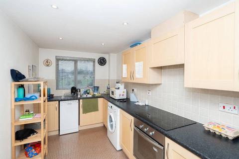 2 bedroom flat for sale, Farthing Close, Watford, WD18
