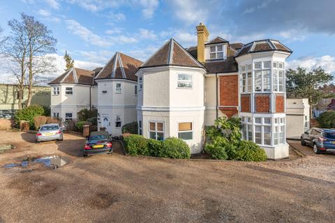 1 bedroom flat for sale, High Road, West Byfleet KT14