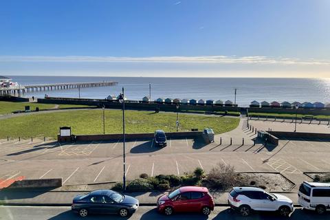 2 bedroom flat for sale, Flat 4, 6 Sea Road, Felixstowe, Suffolk IP11 2AU