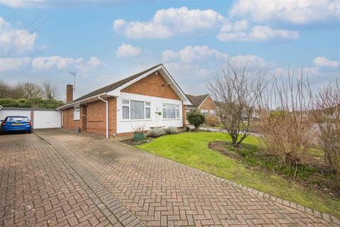 3 bedroom bungalow for sale, Cottenham Close, East Malling ME19