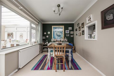 40 Cottenham Close, East Malling, West Malling, ME19 6BZ