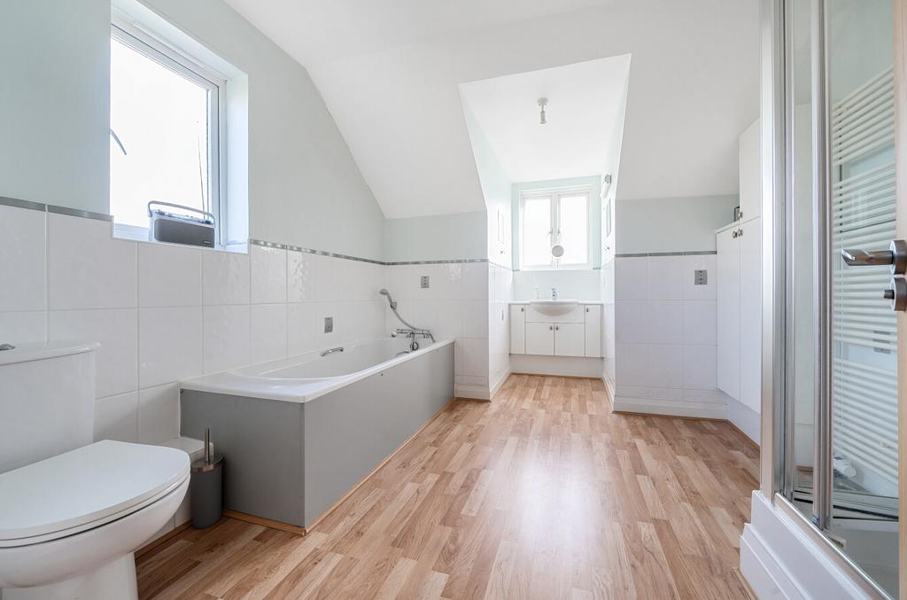 Ensuite