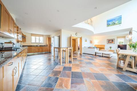 7 Princess Mary Close, Guildford, GU2 9UZ