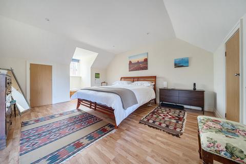 7 Princess Mary Close, Guildford, GU2 9UZ