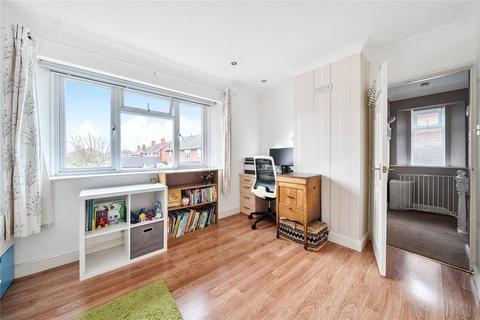 77 Baldreys, Farnham, GU9 8RH