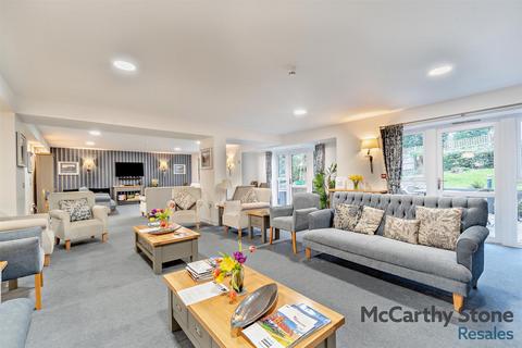 undefined, Birch Place, Dukes Ride, Crowthorne, RG45 6GT