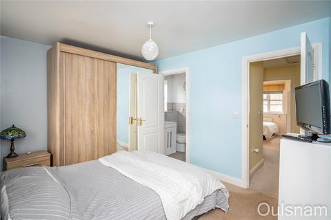 11 The Meadows, Catshill, Bromsgrove, B61 0NN