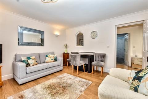 2 bedroom flat for sale, San Juan Court, Eastbourne