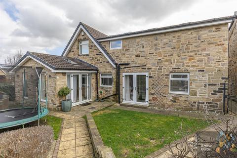 4 bedroom detached house for sale, Lady Heton Drive, Mirfield WF14