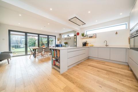 4 bedroom house for sale, Ellerton Road, Surbiton KT6