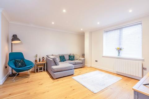 2 bedroom flat for sale, Lavender Park Road, Surrey KT14