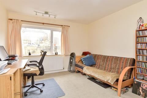 4 bedroom chalet for sale, Netherfield Green, Woodingdean, Brighton, East Sussex