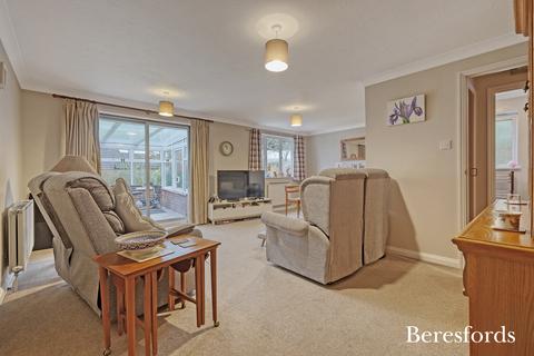 2 bedroom bungalow for sale, Arundel Way, Billericay, CM12