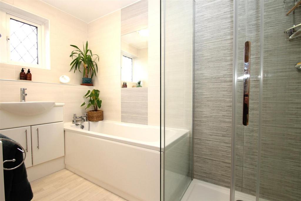 Bathroom.JPG