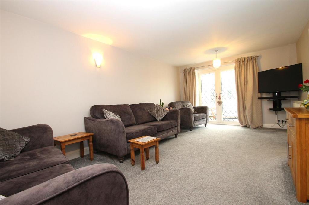 Lounge3.JPG