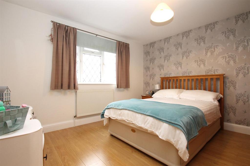 Bed2.JPG