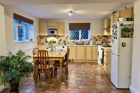 5 bedroom detached house for sale, Pridmore Road, Snodland
