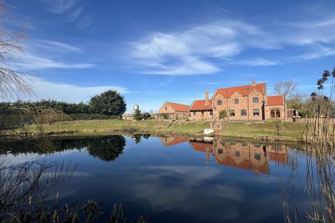 3 bedroom farm house for sale, Hollym, Withernsea