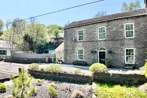 undefined, Railway Terrace, Hollybush, NP12