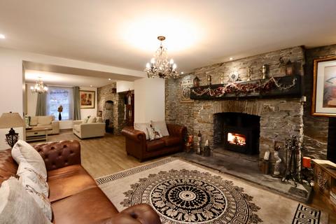 undefined, Railway Terrace, Hollybush, NP12