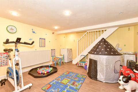 4 Alexandra Place, Dover, CT17 0SN
