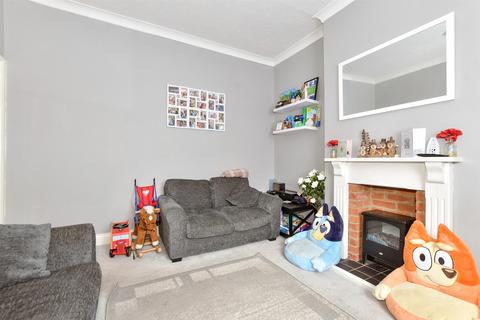 4 Alexandra Place, Dover, CT17 0SN
