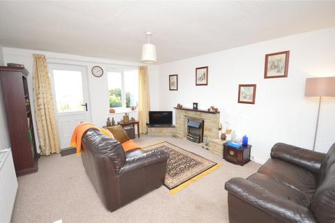 2 bedroom semi-detached house for sale, Middlecroft Road, Leeds, West Yorkshire