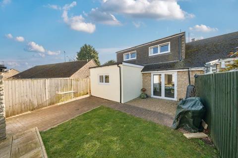 undefined, Claydon,  Banbury,  Oxfordshire,  OX17