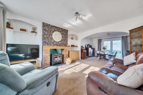undefined, Claydon,  Banbury,  Oxfordshire,  OX17
