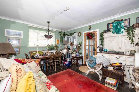 3 bedroom detached house for sale, London Road, Sittingbourne, ME9