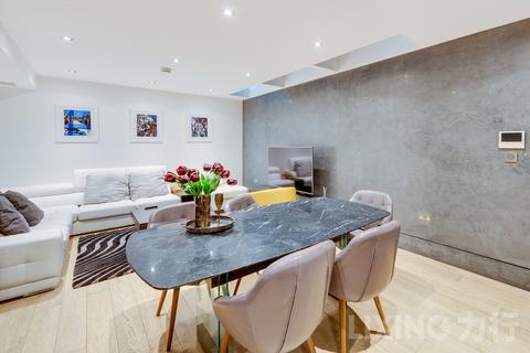 3 bedroom end of terrace house for sale, Halliford Street, Islington, N1 3HF