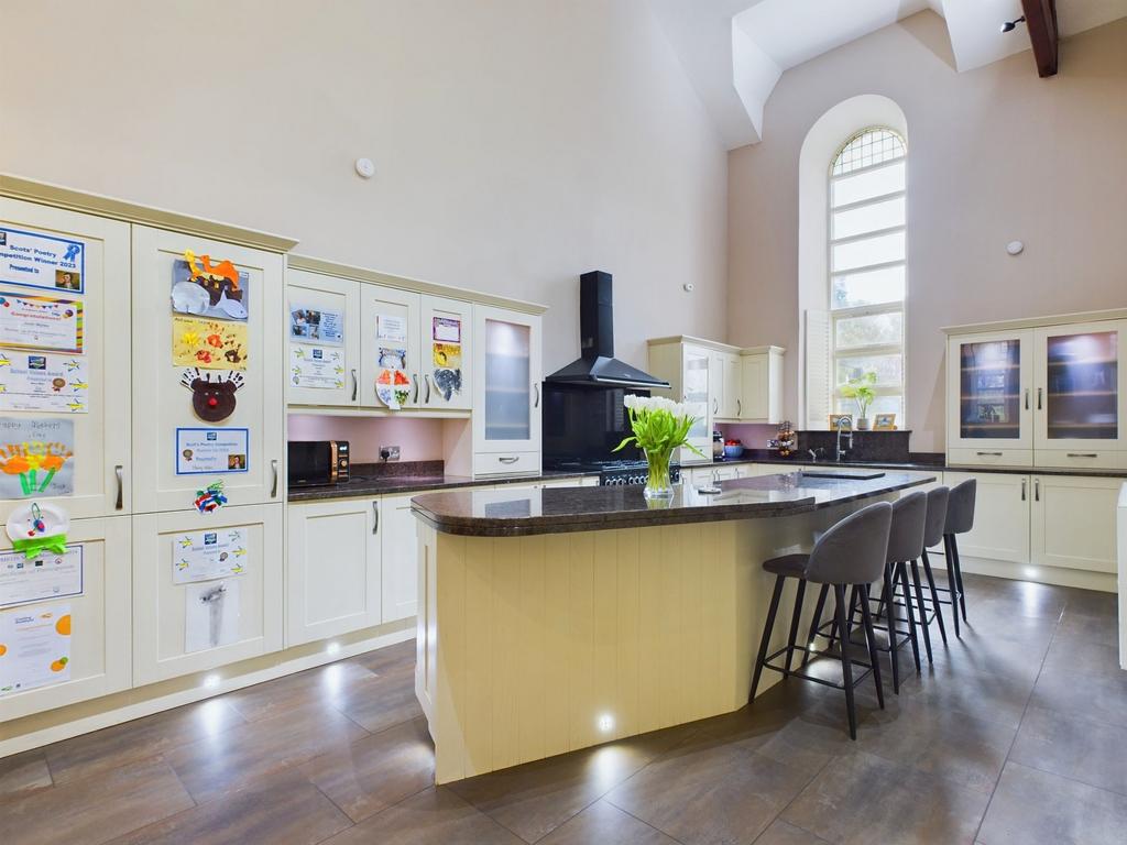 Kitchen/Family room