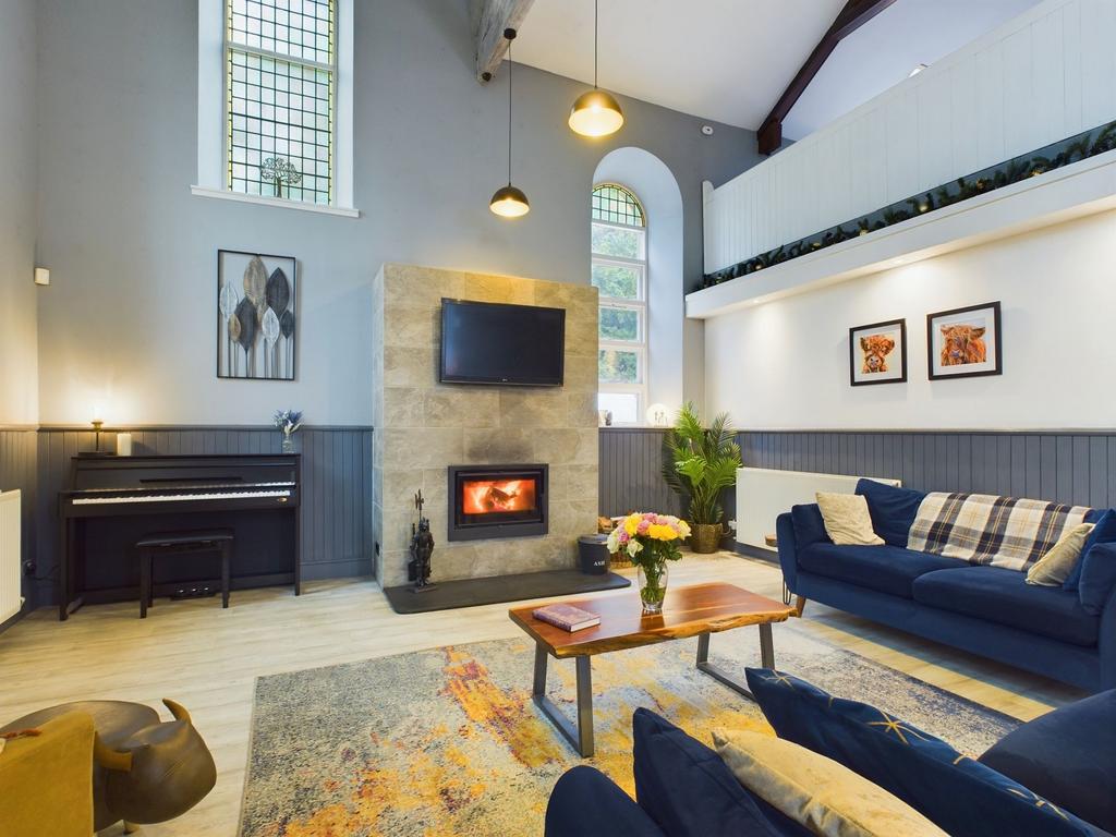 Lounge/Dining Hall