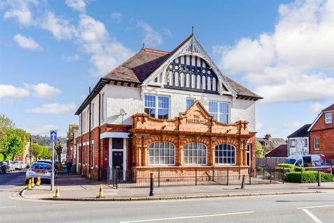 1 bedroom apartment for sale, Cheriton Road, Folkestone, Kent