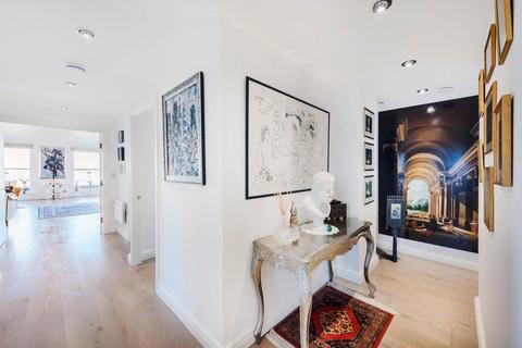 undefined, Smugglers Way, London, SW18