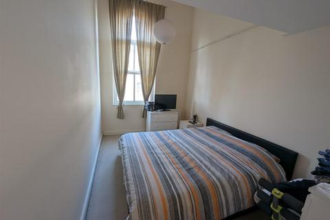 Flat 3, Avondale House, 4 Silver Street, Trowbridge, BA14 8AA