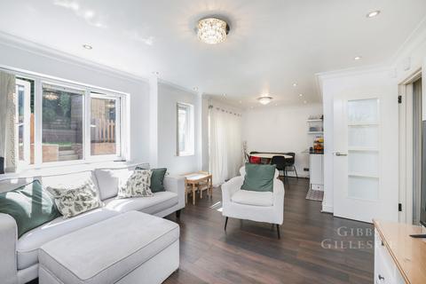 3 bedroom terraced house to rent, Kent Close, Uxbridge, UB8