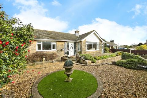 3 bedroom bungalow for sale, West Street, Godshill