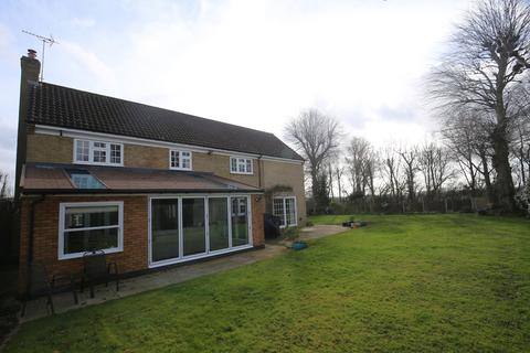 5 bedroom detached house for sale, Woburn Close, Flitwick MK45