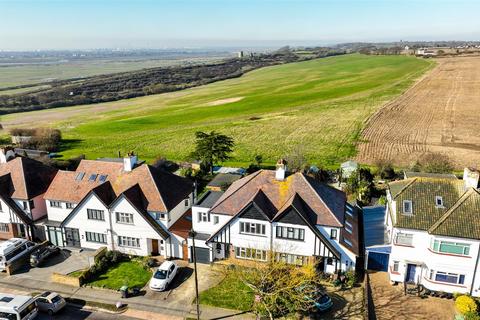 Tattersall Gardens, Leigh-On-Sea