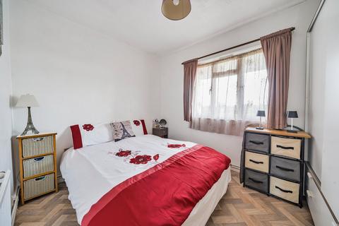 242 Reddington Drive, Slough, SL3 7SL