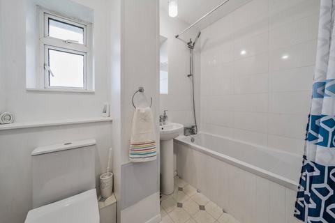 242 Reddington Drive, Slough, SL3 7SL