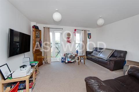 17 Norwich Crescent, Chadwell Heath, Romford, RM6 4UW