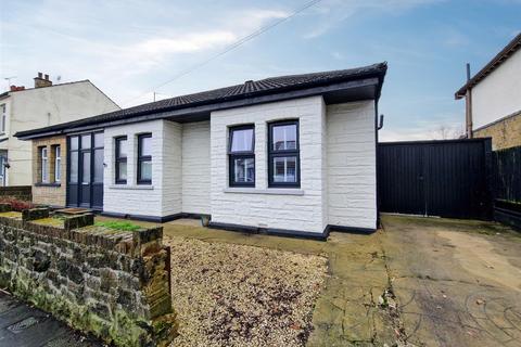 2 bedroom semi-detached bungalow for sale, Rylands Road, Southend-on-Sea SS2