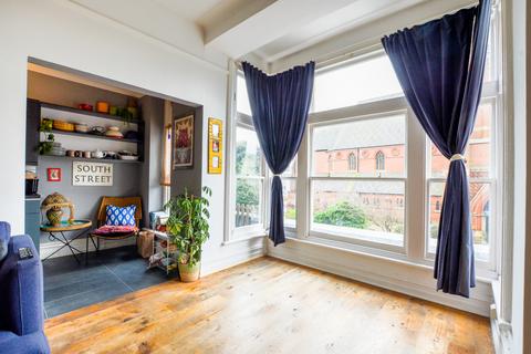 2 bedroom flat for sale, South Street, East Sussex, BN214LR